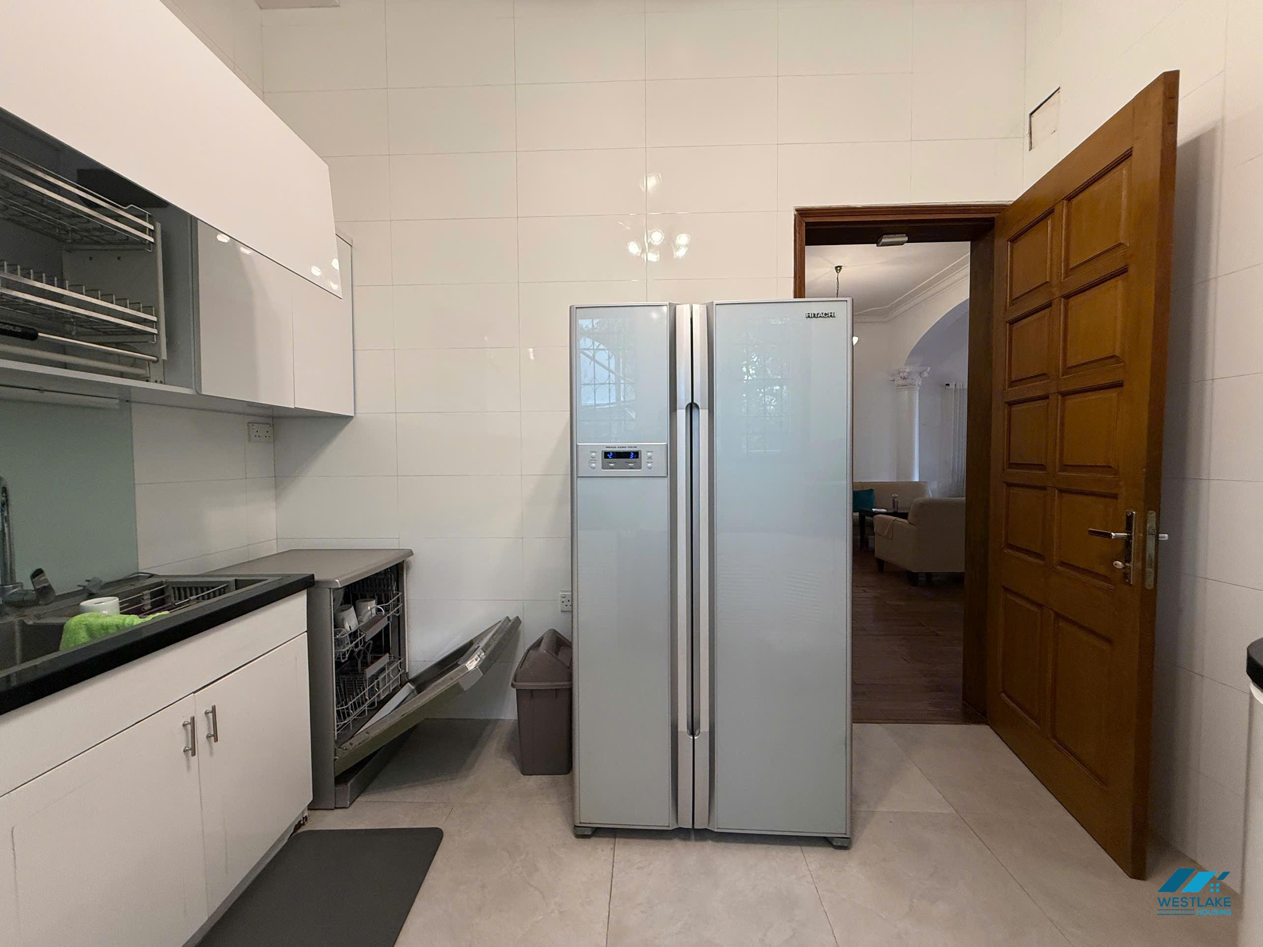 Five bedrooms with out-door pool for rent in Tay Ho, Ha Noi Five bedrooms with out-door pool for rent in Tay Ho, Ha Noi