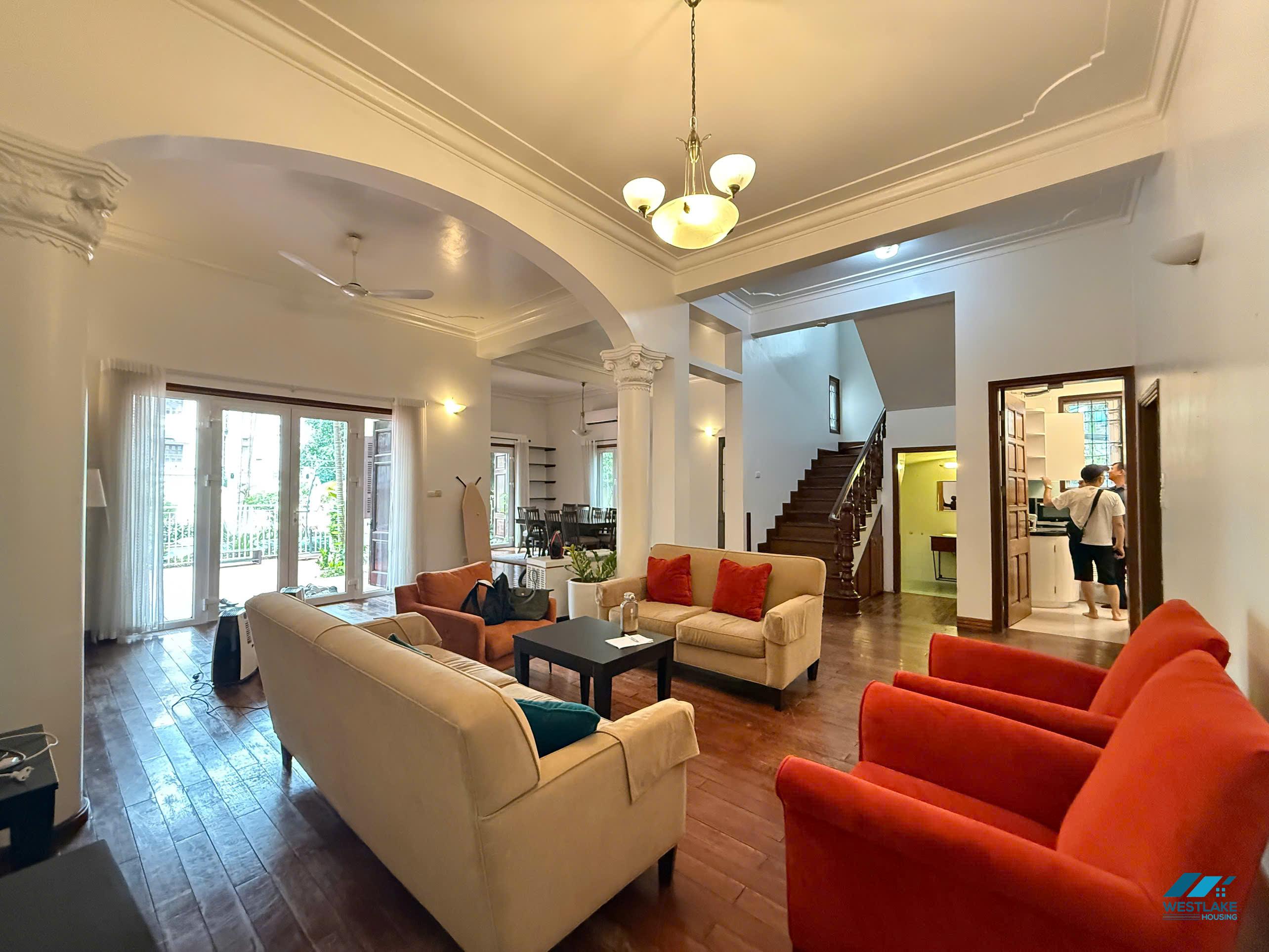 Five bedrooms with out-door pool for rent in Tay Ho, Ha Noi Five bedrooms with out-door pool for rent in Tay Ho, Ha Noi