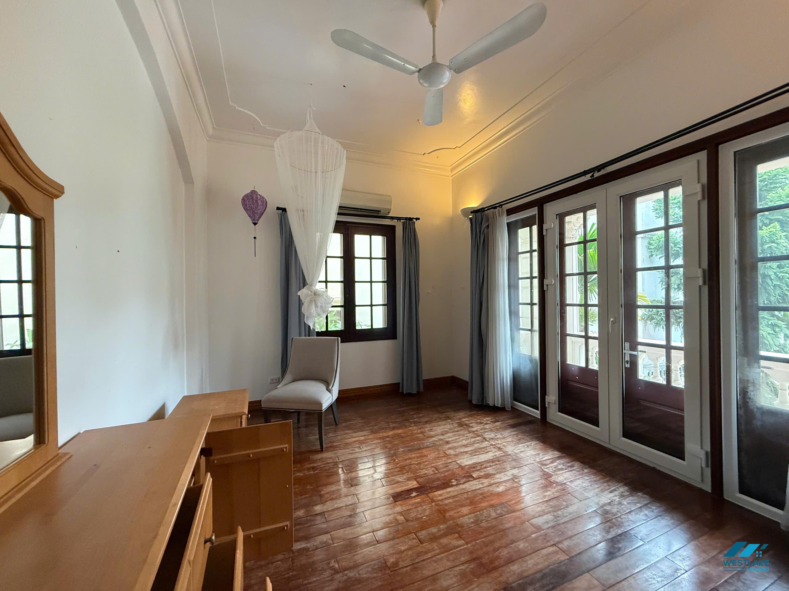 Five bedrooms with out-door pool for rent in Tay Ho, Ha Noi Five bedrooms with out-door pool for rent in Tay Ho, Ha Noi