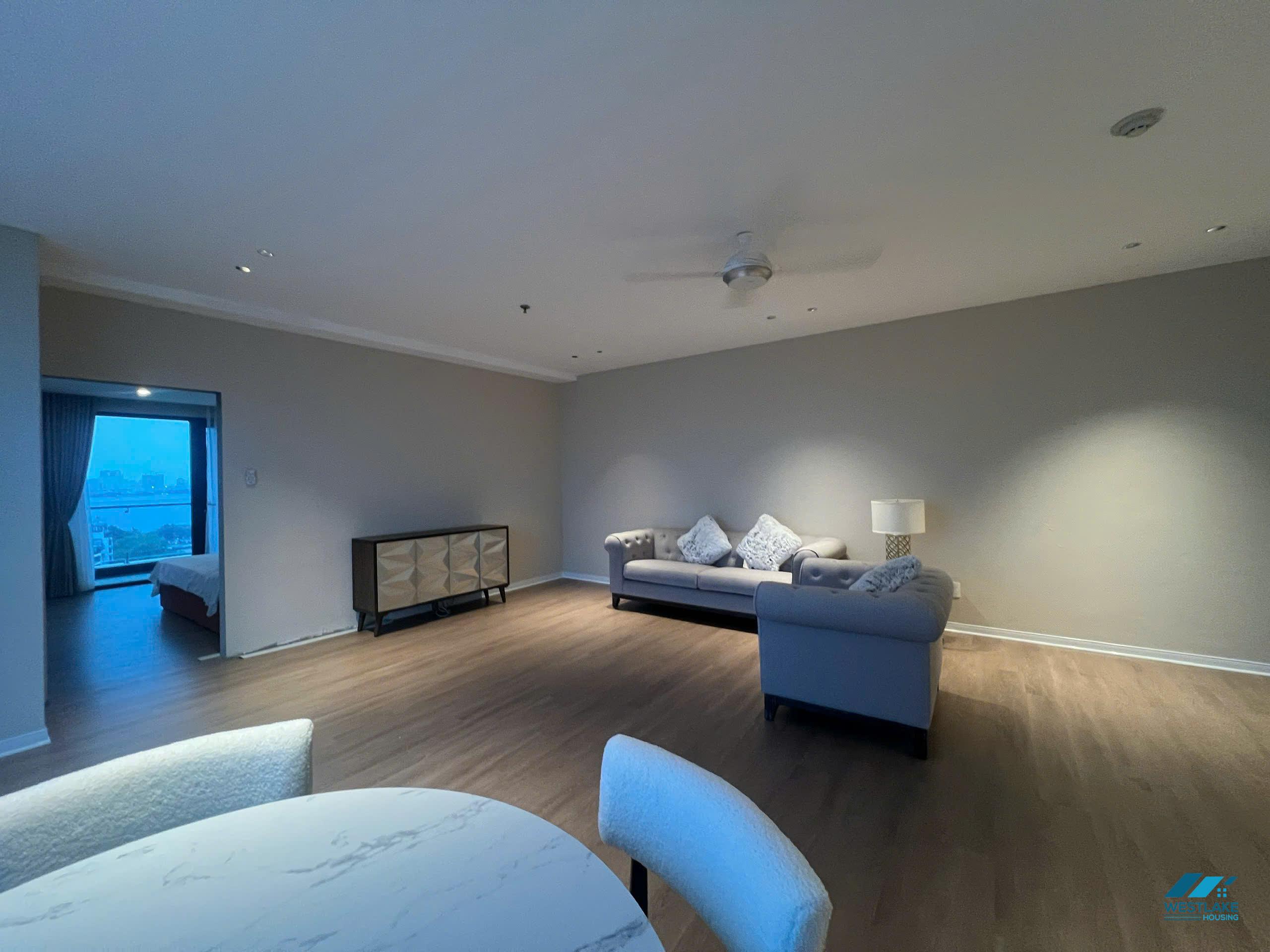 High-end 3 bedroom apartment for rent in Skyline, Truc Bach area, Ha Noi High-end 3 bedroom apartment for rent in Skyline, Truc Bach area, Ha Noi