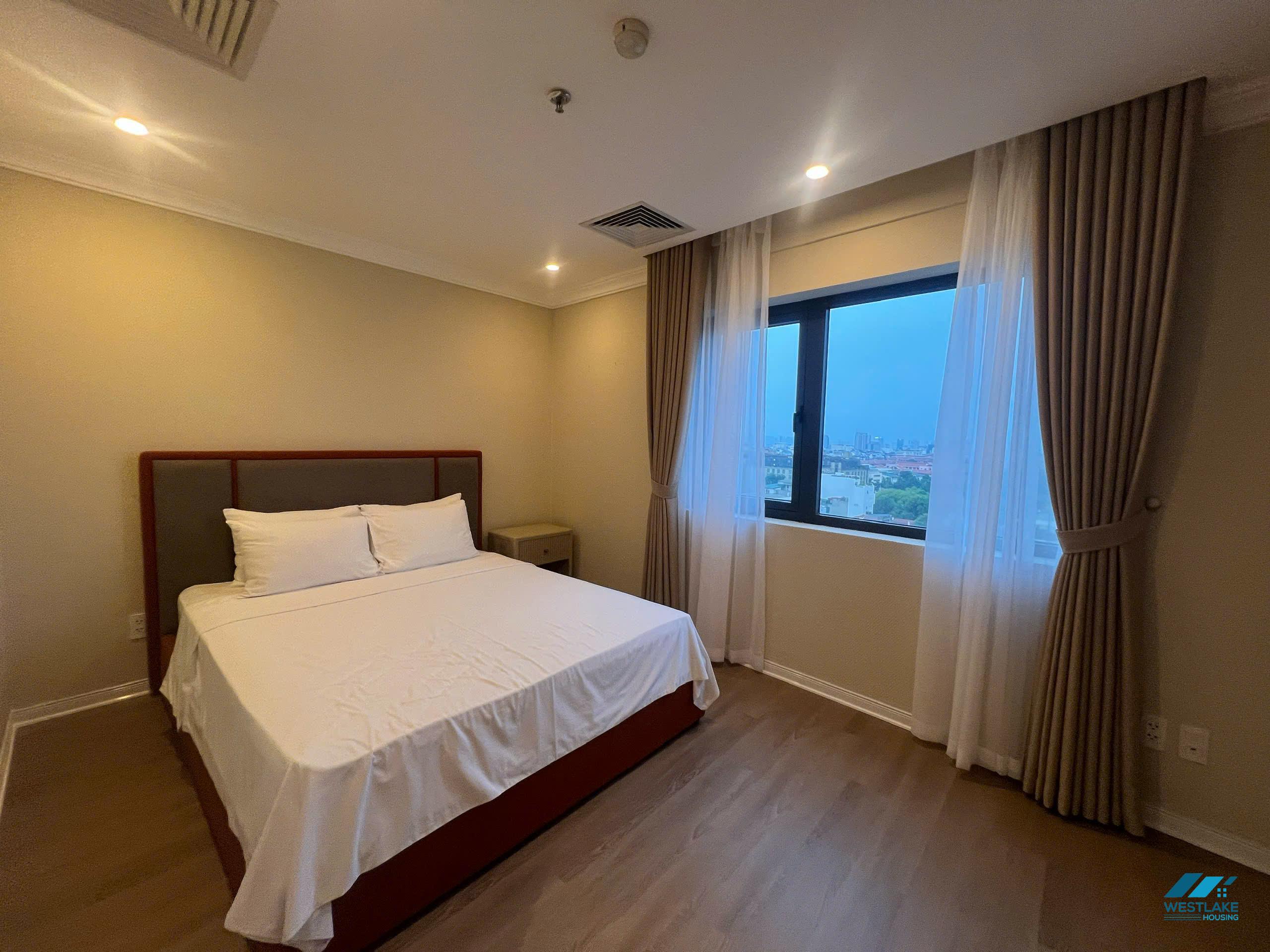 High-end 3 bedroom apartment for rent in Skyline, Truc Bach area, Ha Noi High-end 3 bedroom apartment for rent in Skyline, Truc Bach area, Ha Noi