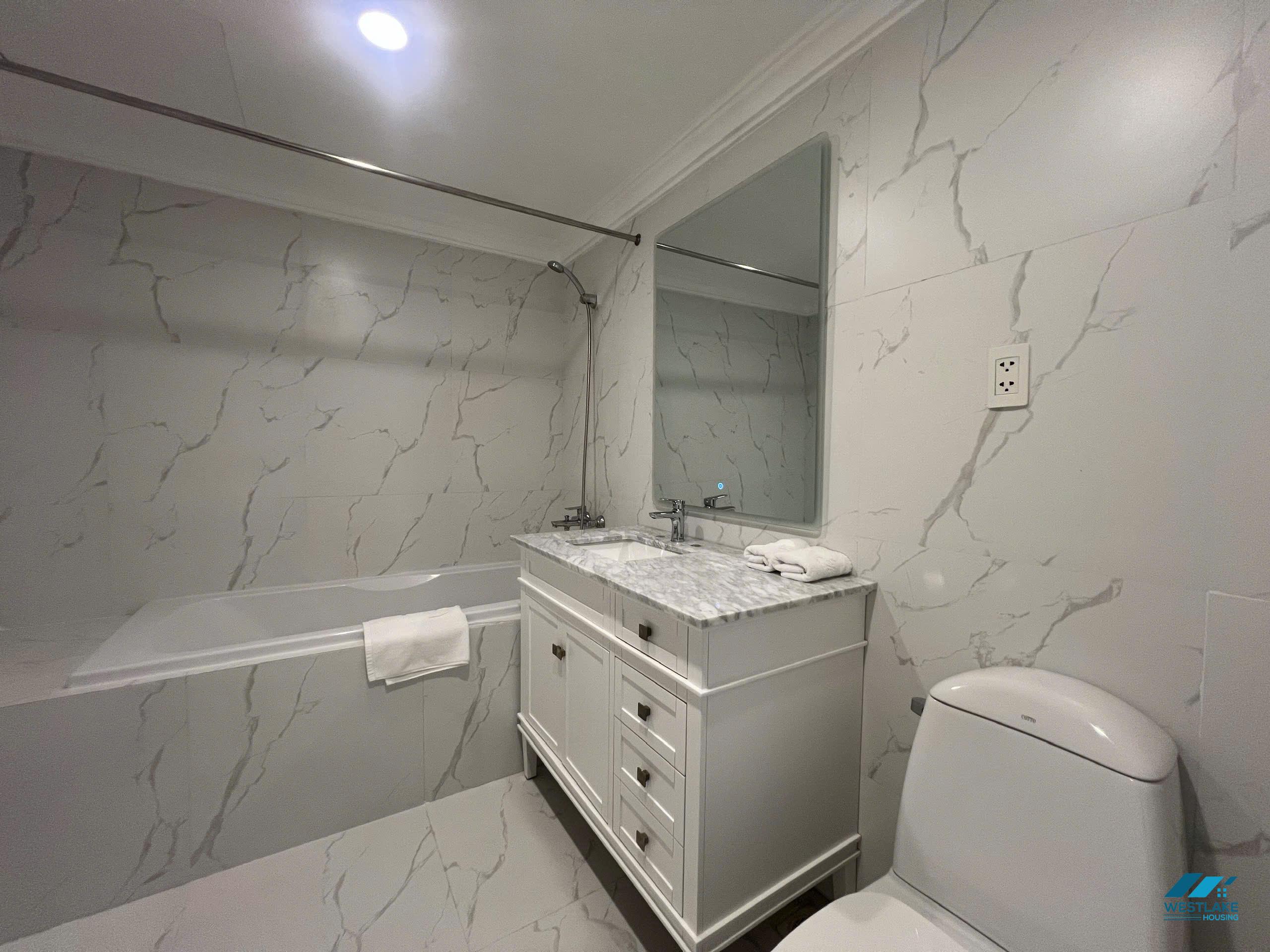 High-end 3 bedroom apartment for rent in Skyline, Truc Bach area, Ha Noi High-end 3 bedroom apartment for rent in Skyline, Truc Bach area, Ha Noi