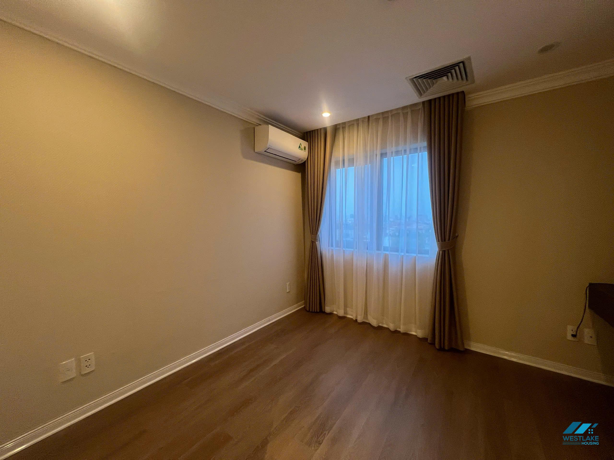 High-end 3 bedroom apartment for rent in Skyline, Truc Bach area, Ha Noi High-end 3 bedroom apartment for rent in Skyline, Truc Bach area, Ha Noi