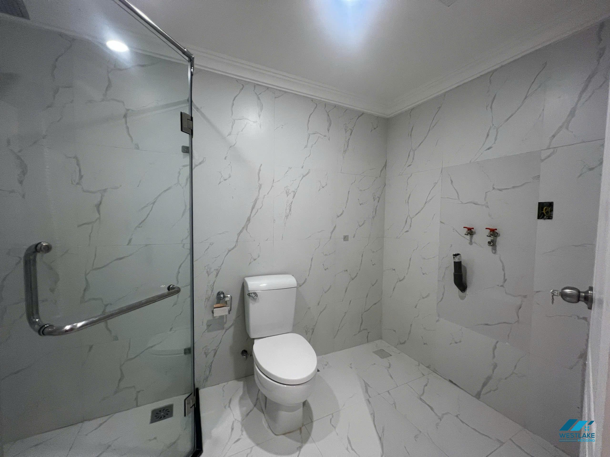 High-end 3 bedroom apartment for rent in Skyline, Truc Bach area, Ha Noi High-end 3 bedroom apartment for rent in Skyline, Truc Bach area, Ha Noi
