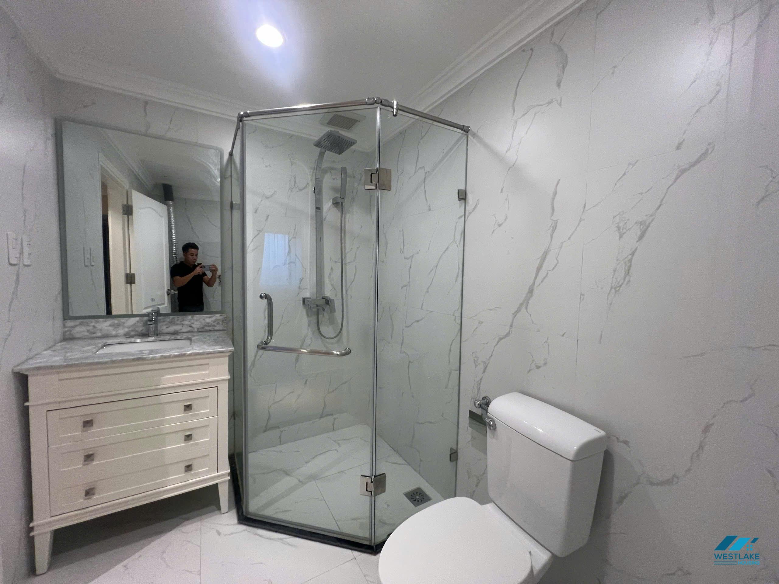 High-end 3 bedroom apartment for rent in Skyline, Truc Bach area, Ha Noi High-end 3 bedroom apartment for rent in Skyline, Truc Bach area, Ha Noi