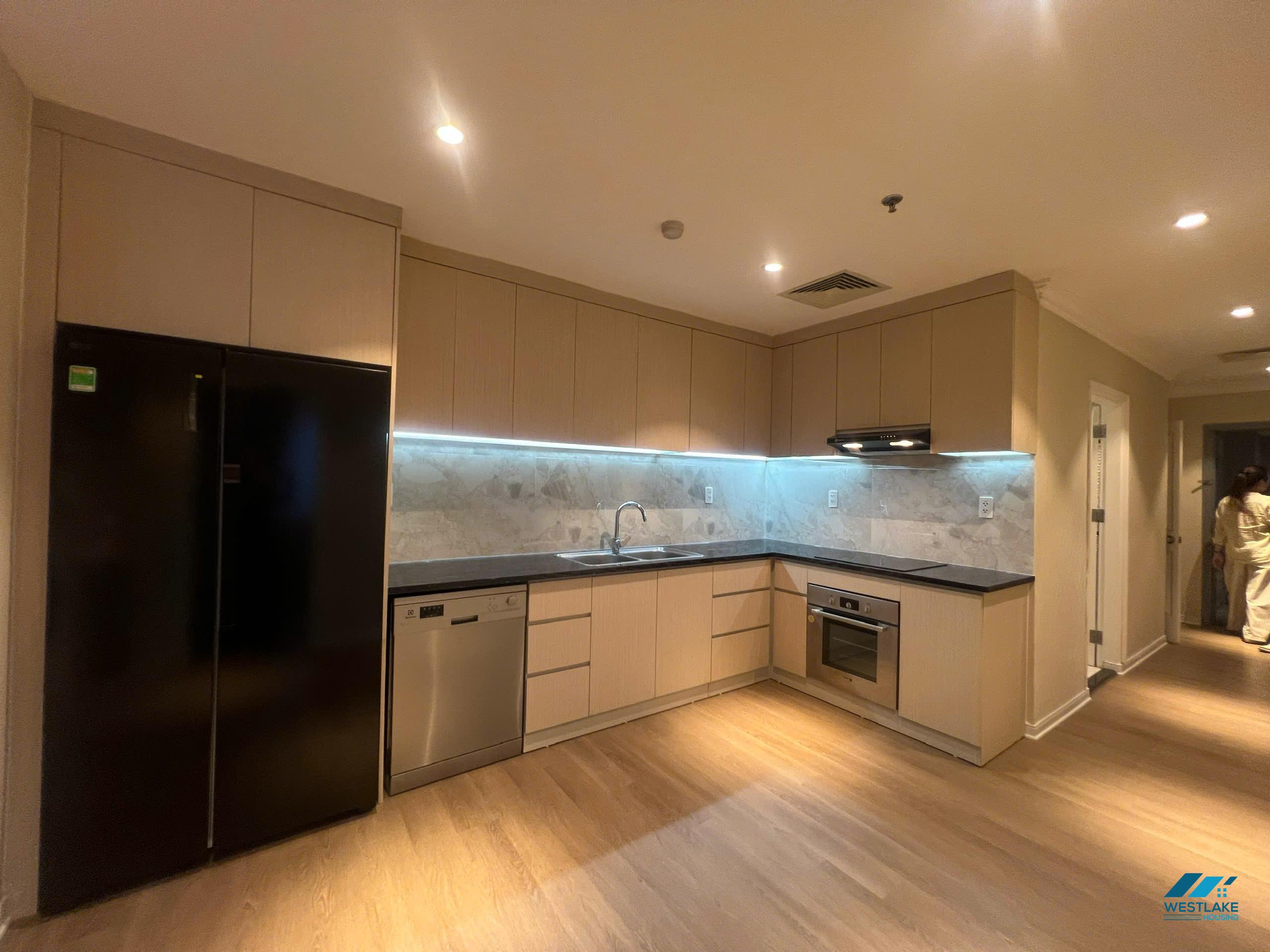 High-end 3 bedroom apartment for rent in Skyline, Truc Bach area, Ha Noi High-end 3 bedroom apartment for rent in Skyline, Truc Bach area, Ha Noi