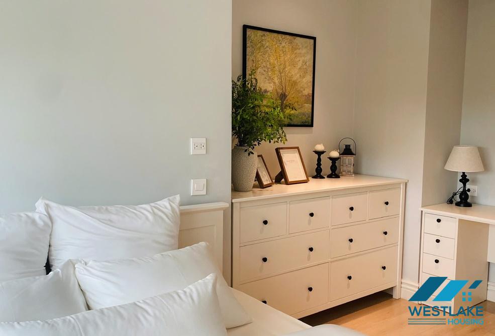 A pretty 4 bedrooms apartment for rent in E building, Ciputra, Tay Ho, Ha Noi A pretty 4 bedrooms apartment for rent in E building, Ciputra, Tay Ho, Ha Noi